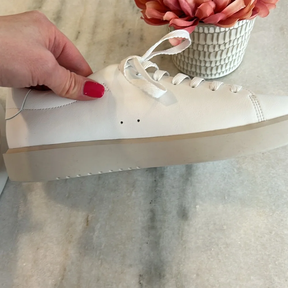 NWOT Everlane The ReLeather® Tennis Shoe